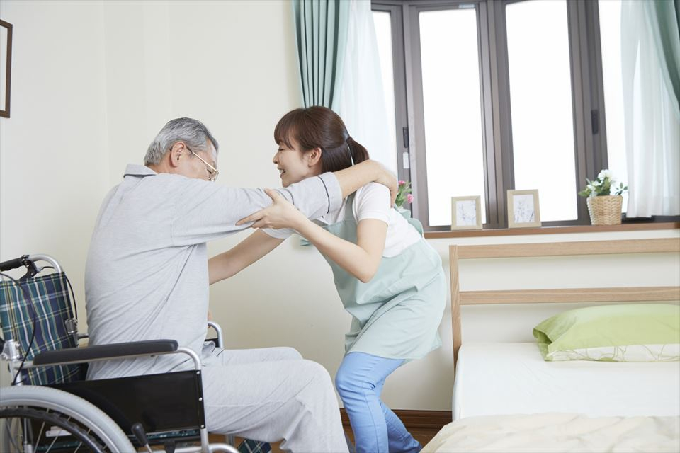 介護スタッフの天敵、腰痛撲滅大作戦!