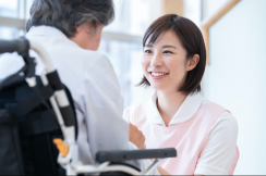 介護現場のICT化がもたらす高齢者への影響