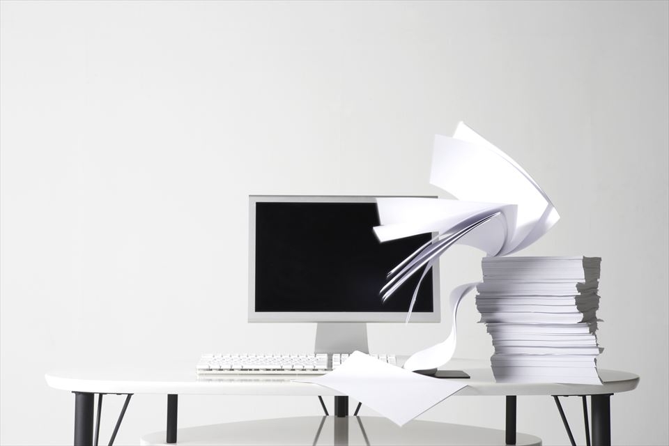 記録の時間はもったいない!介護記録の時間を利用者との触れ合いの時間に!