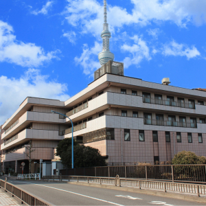 導入事例集003　インカムの活用による「スタッフ間コミュニケーションの改善による業務改革」